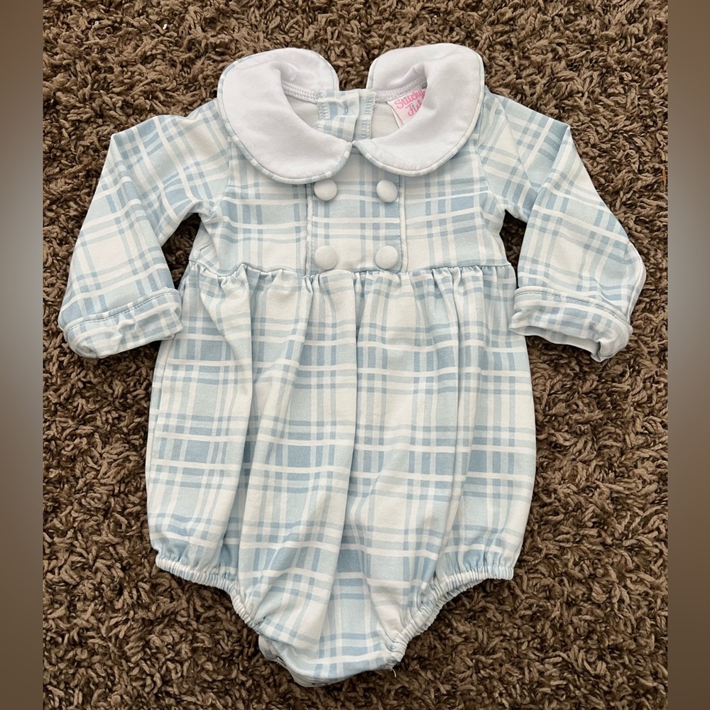 stitchy fish bubble outfit